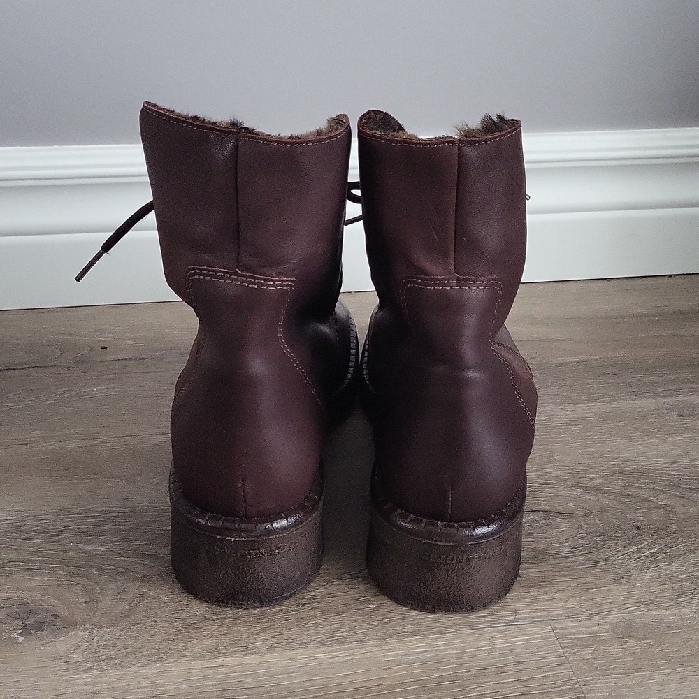 La Canadienne Brown Ankle Boot - Picture 3 of 16